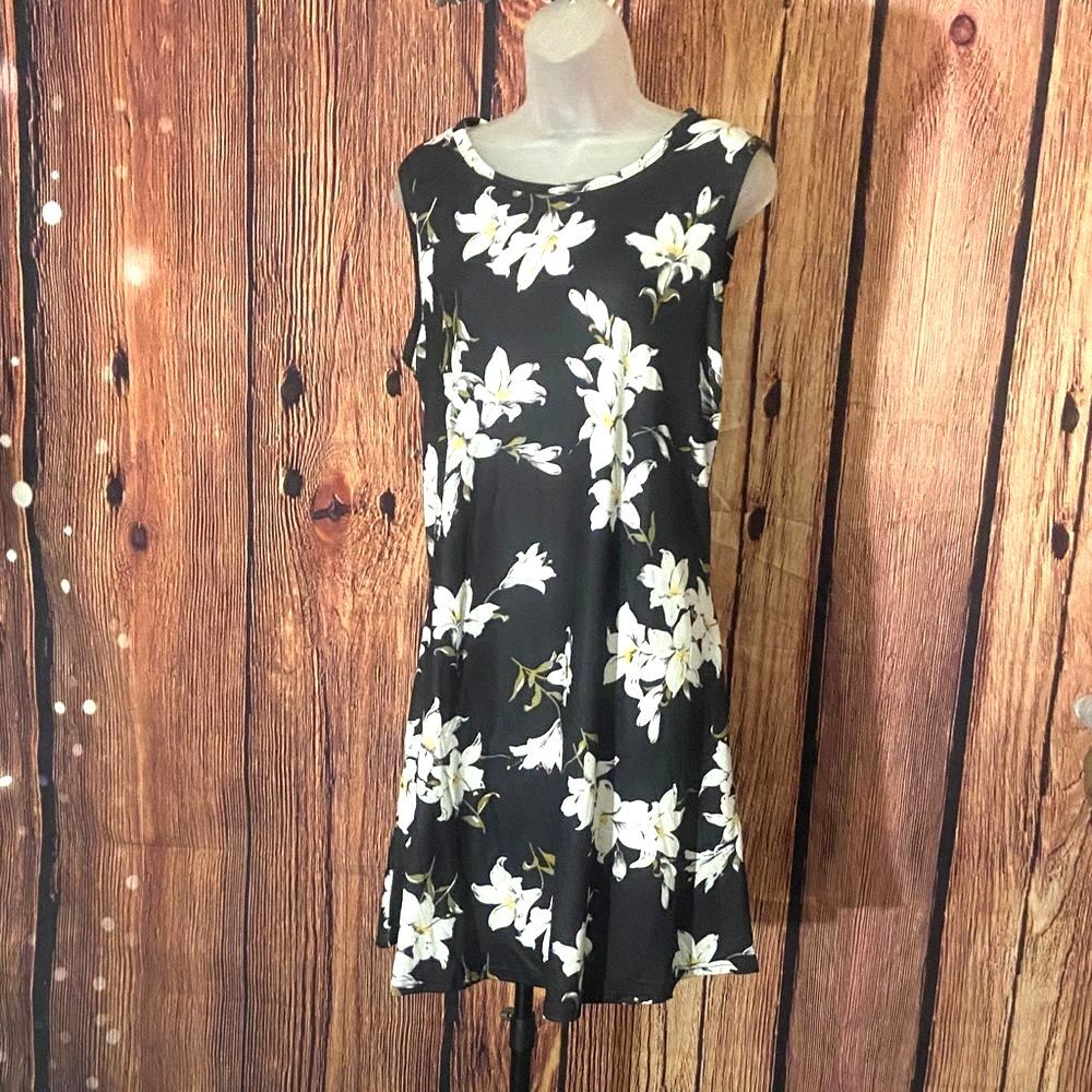 Floral Black and White Dress,Large, LARGE, 15D-111D051